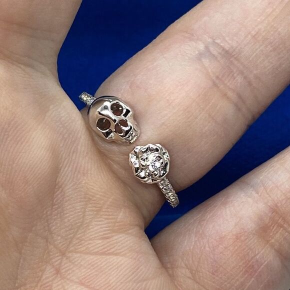 💛 925 Spooky Skull CZ Ring - Picture 3 of 4